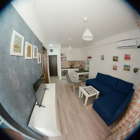 Aquablue * 雅戈丁那