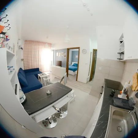 Aquablue 公寓 雅戈丁那