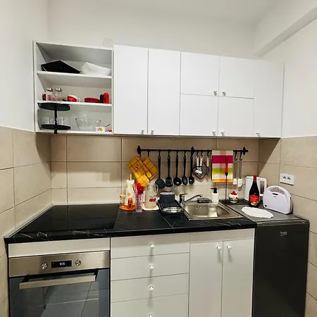 Aquablue * 雅戈丁那